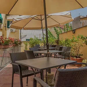 Monica Hotel